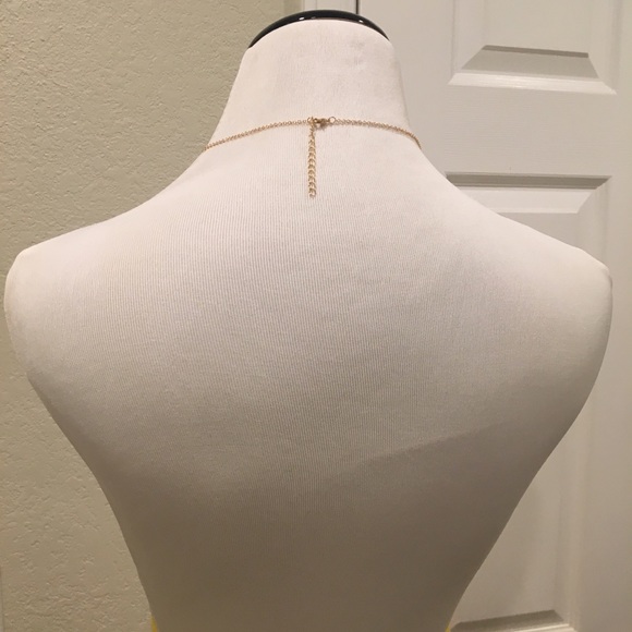 Blue Quartz Stone Pendant Goldtone Chain - Picture 4 of 5